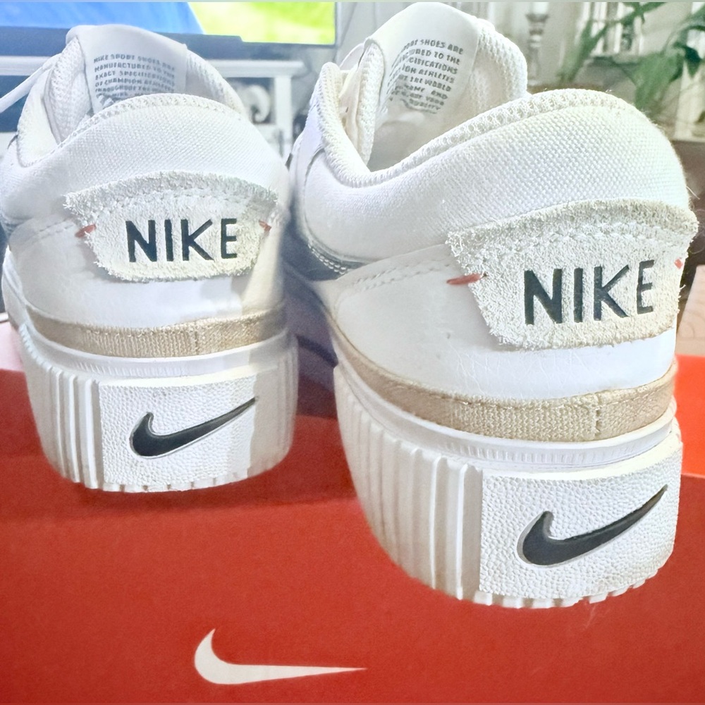 Nike Court Legacy Lift
Women's Shoes size 7.5 - Picture 5 of 13